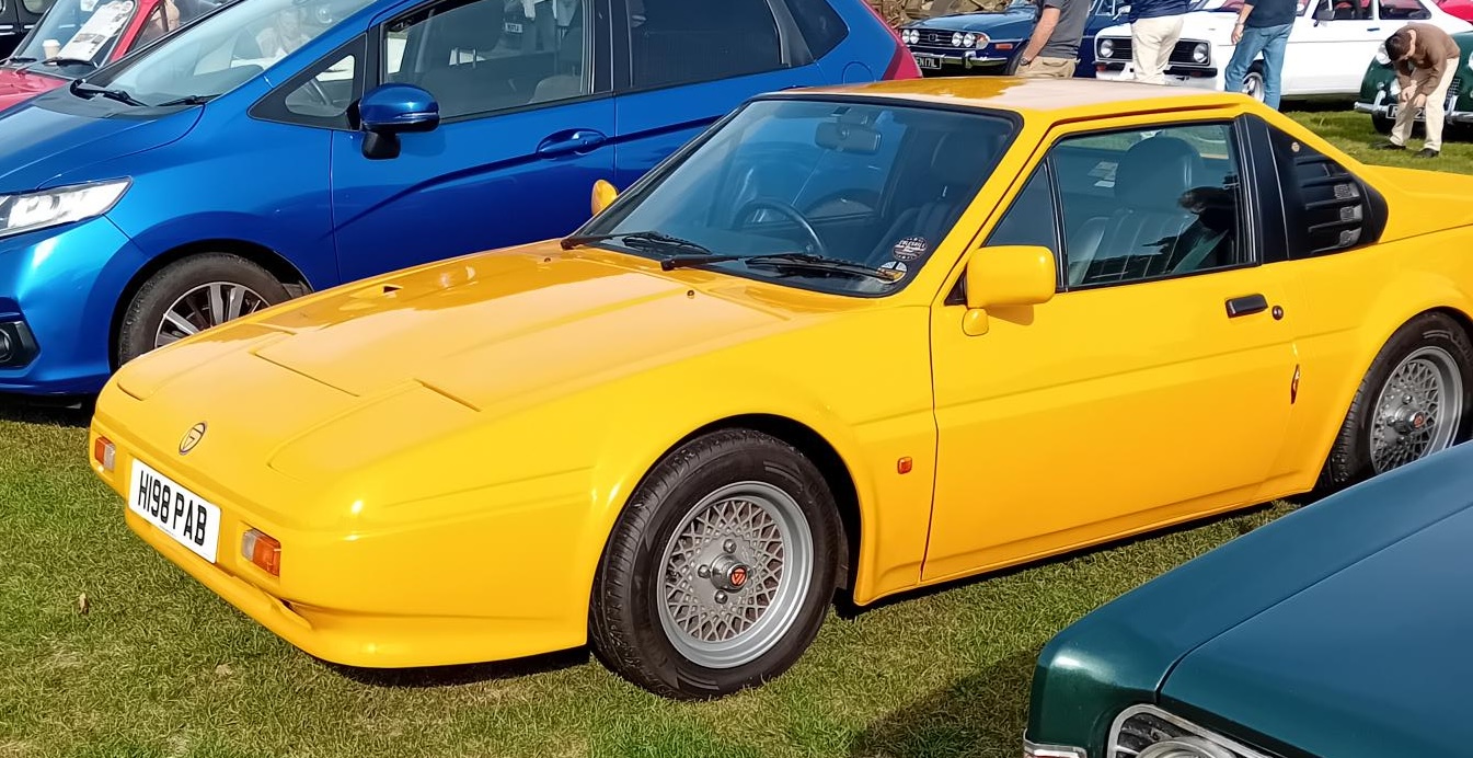 Ginetta G32 Yellow for Sale Ginetta G32 Yellow for Sale